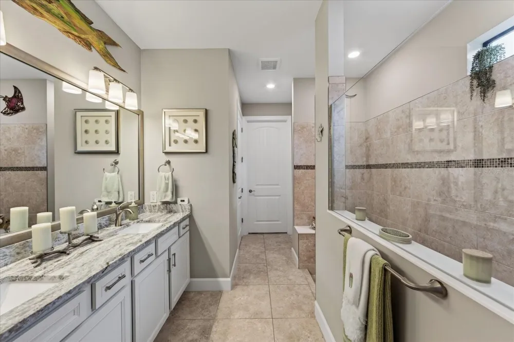 7608 VIOLA LOOP Bradenton, FL 34202