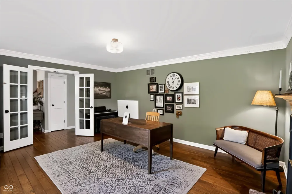 1210 Governors Lane Zionsville, IN 46077