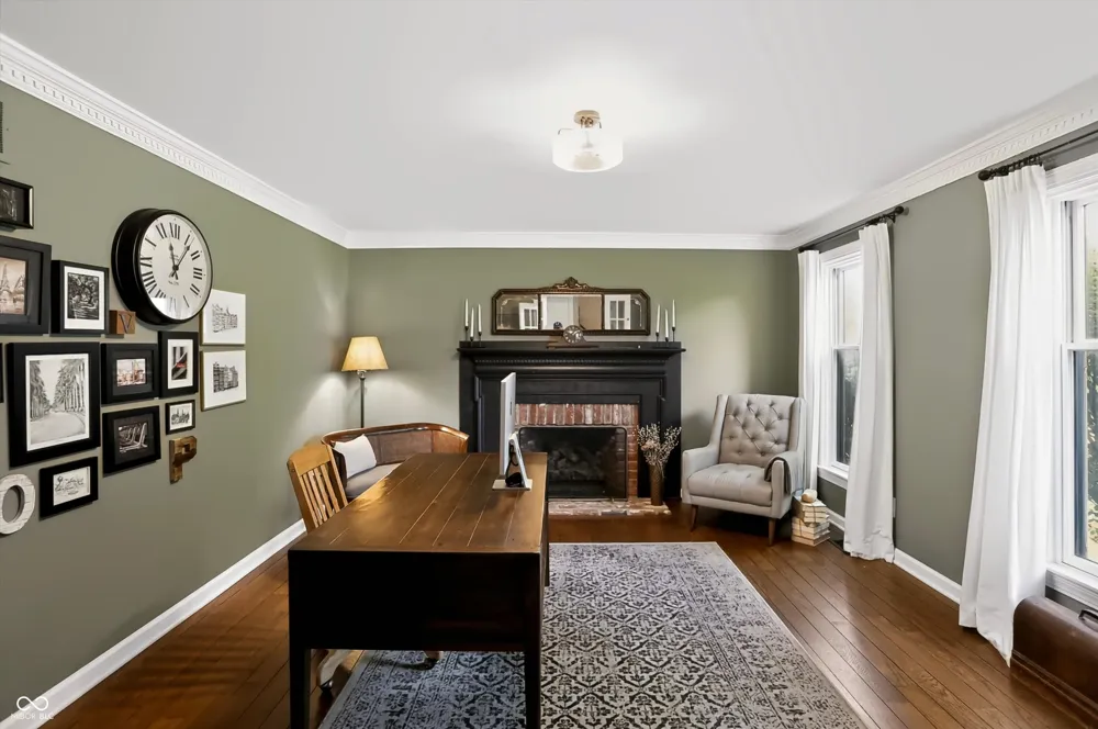 1210 Governors Lane Zionsville, IN 46077