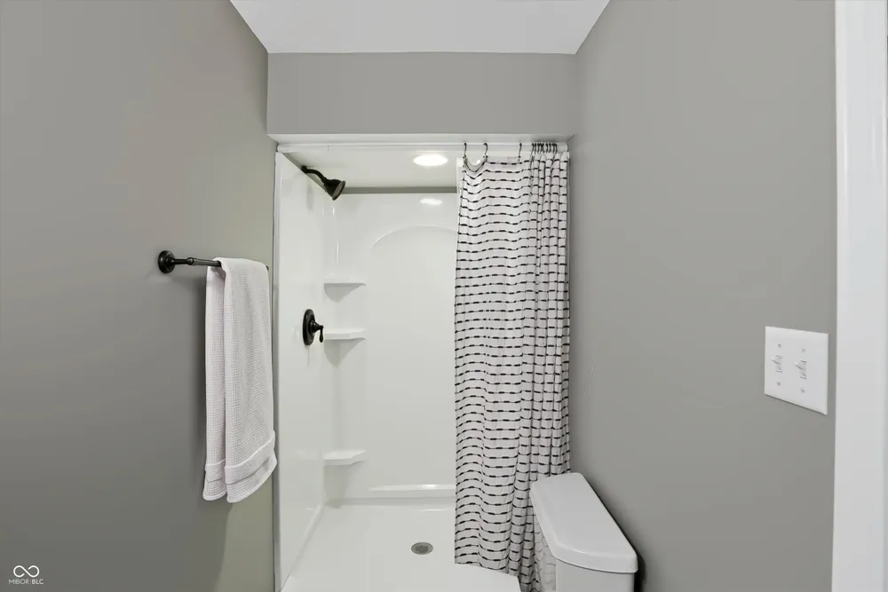 1210 Governors Lane Zionsville, IN 46077