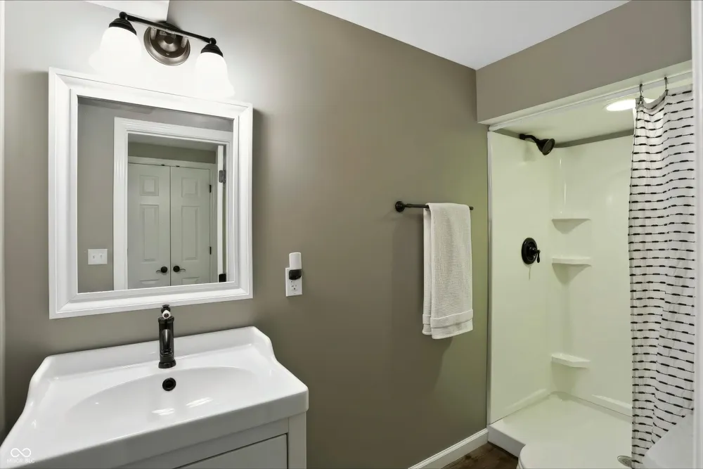 1210 Governors Lane Zionsville, IN 46077