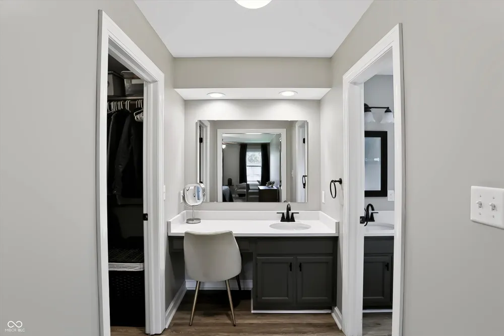 1210 Governors Lane Zionsville, IN 46077