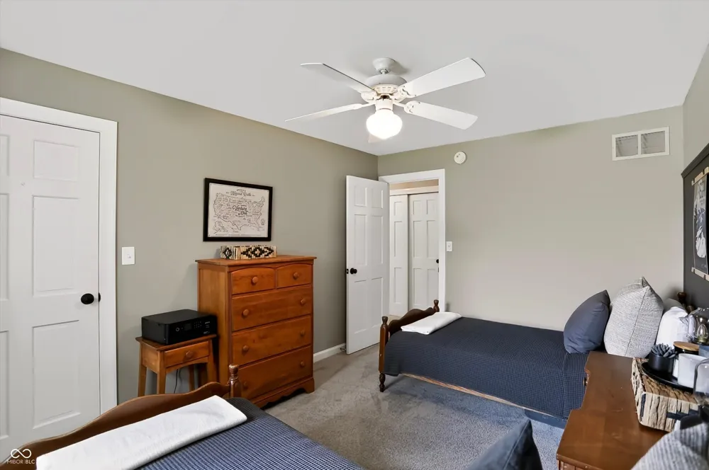 1210 Governors Lane Zionsville, IN 46077