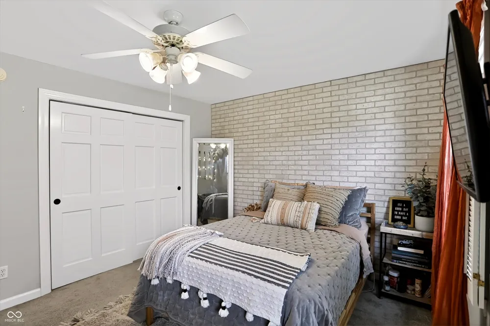1210 Governors Lane Zionsville, IN 46077