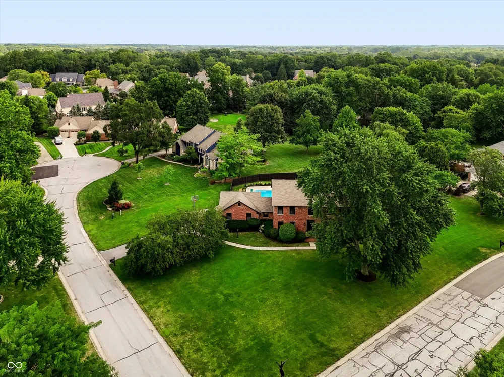 1210 Governors Lane Zionsville, IN 46077