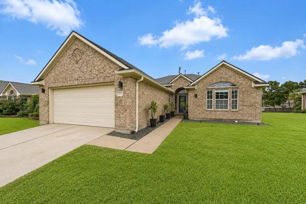 3536 Bayou Forest Drive La Porte, TX 77571
