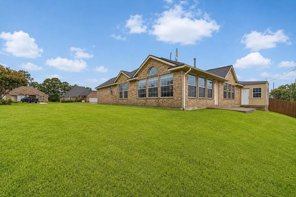 3536 Bayou Forest Drive La Porte, TX 77571