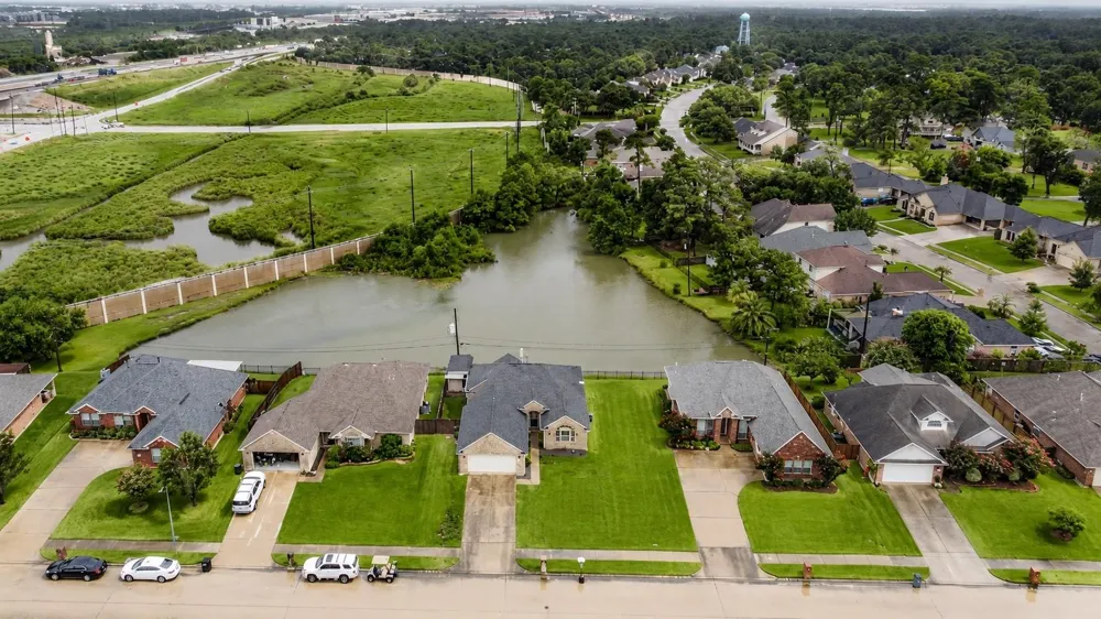3536 Bayou Forest Drive La Porte, TX 77571
