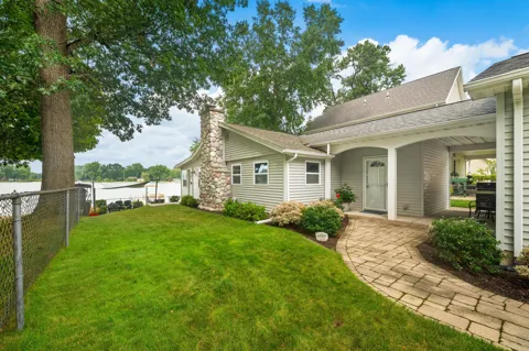 52390 Twin Lakeview Drive