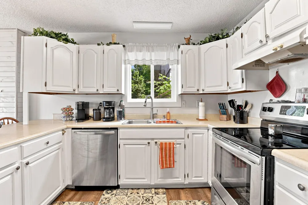 332 Eastland Drive Leroy, MI 49655