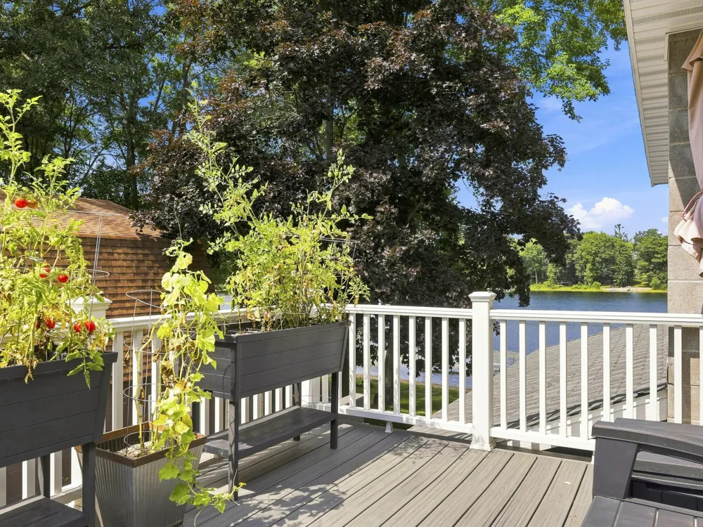 332 Eastland Drive Leroy, MI 49655