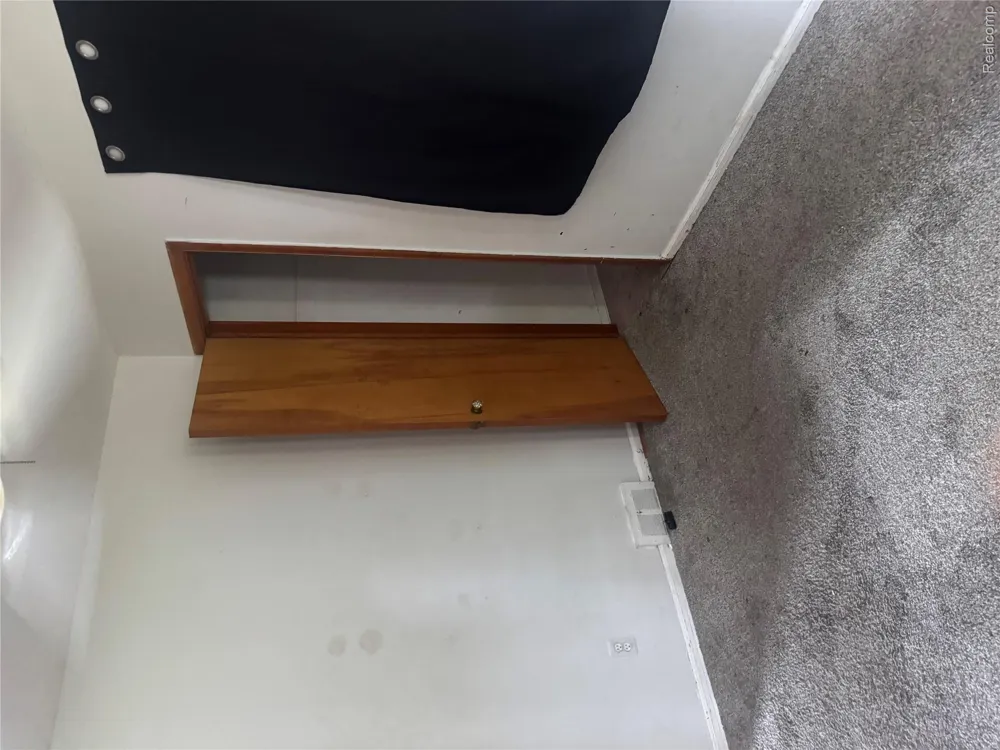 21810 Schroeder Avenue W Eastpointe City, MI 48021