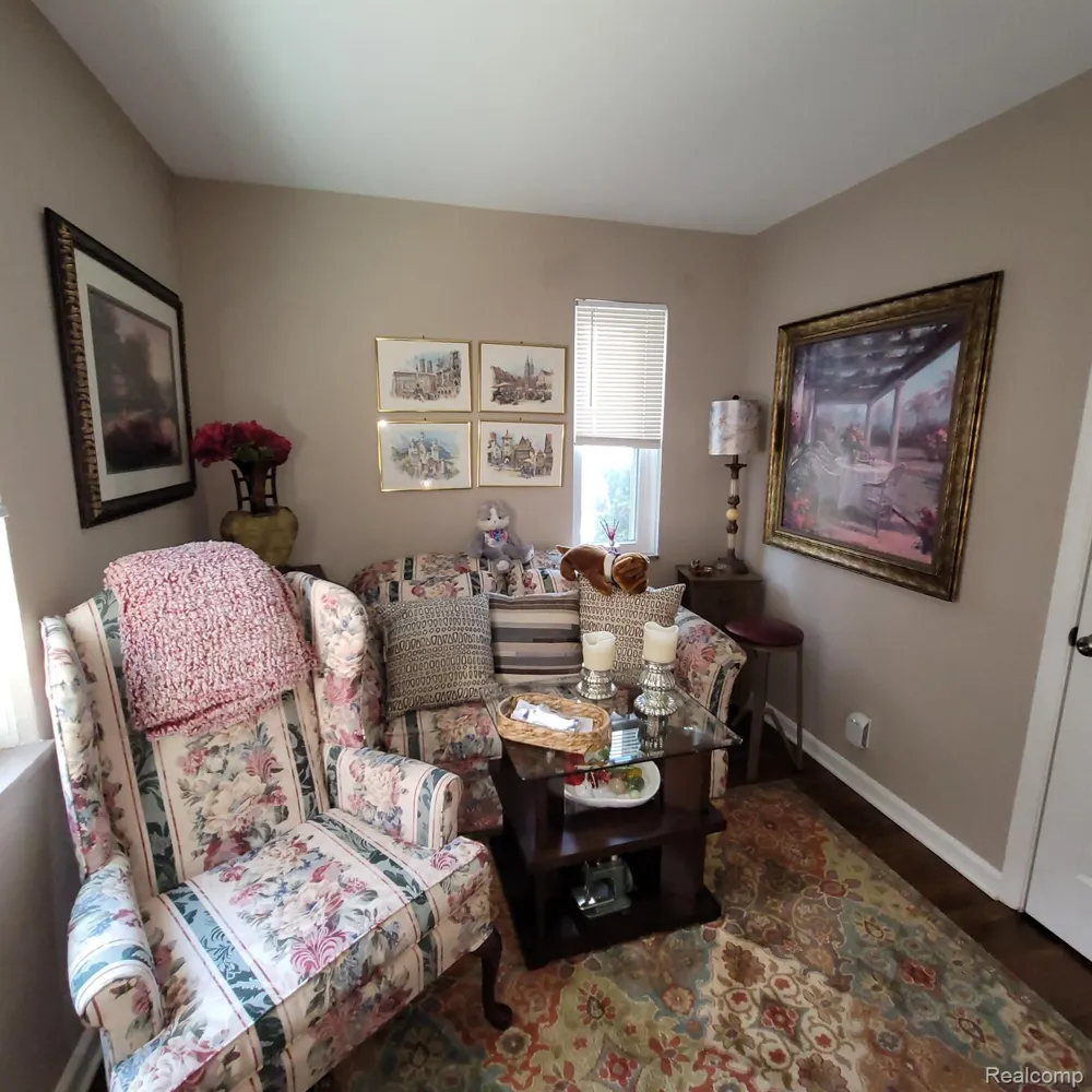 14301 MANHATTAN STREET Oak Park City, MI 48237
