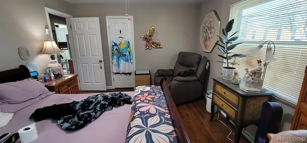 14301 MANHATTAN STREET Oak Park City, MI 48237