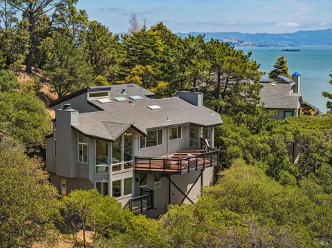 16 Mateo Drive