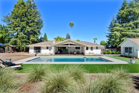 19400 Steuben Lane