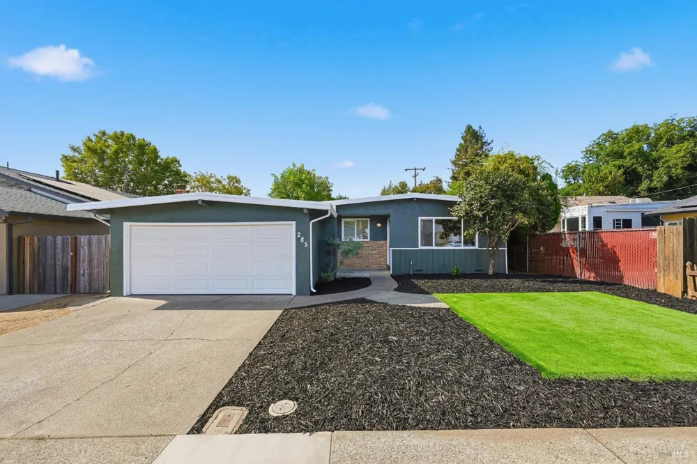 285 Hemlock Street Vacaville, CA 95688
