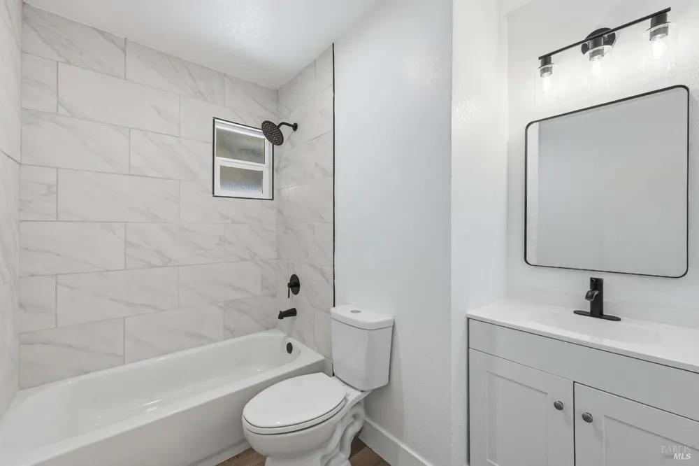 285 Hemlock Street Vacaville, CA 95688
