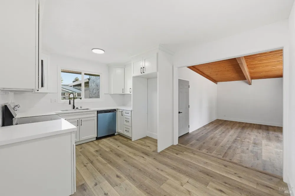 285 Hemlock Street Vacaville, CA 95688
