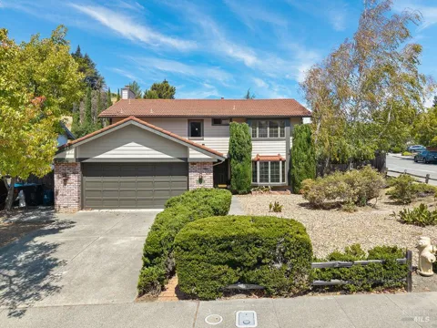 841 Rose Drive