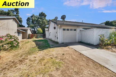 9412 Aizenberg Circle