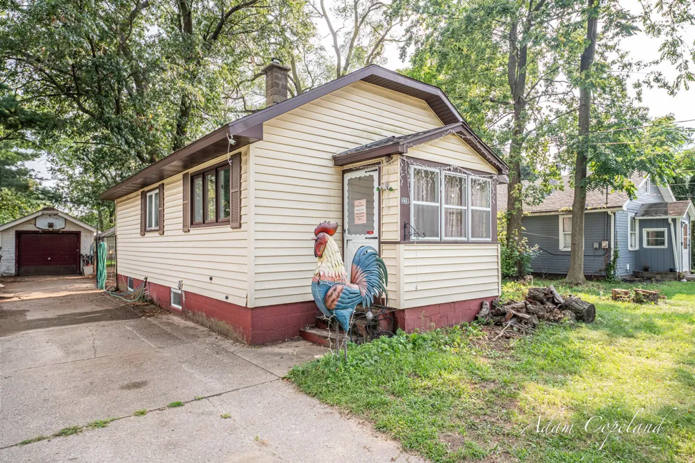 326 43rd Street SE Kentwood City, MI 49548