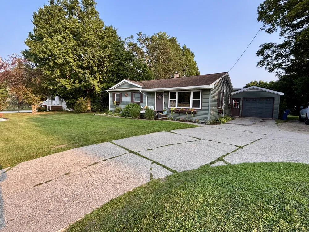 610 E Main Street Fremont City, MI 49412