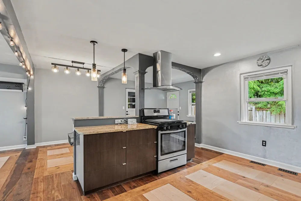 32 Cherry Street Holland City, MI 49423