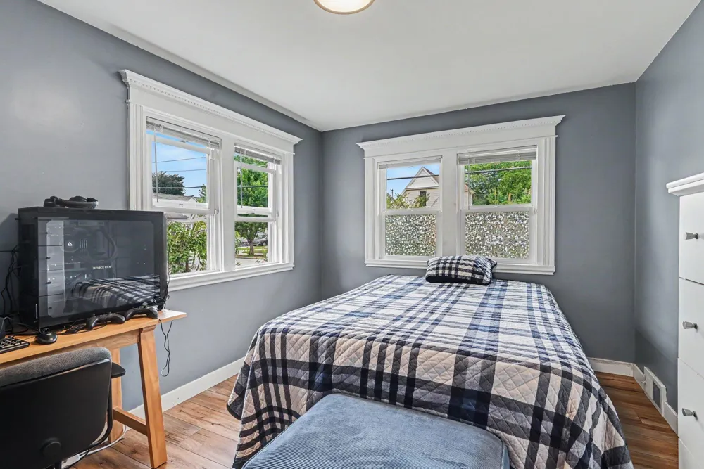 32 Cherry Street Holland City, MI 49423