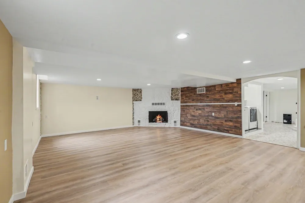 32 Cherry Street Holland City, MI 49423