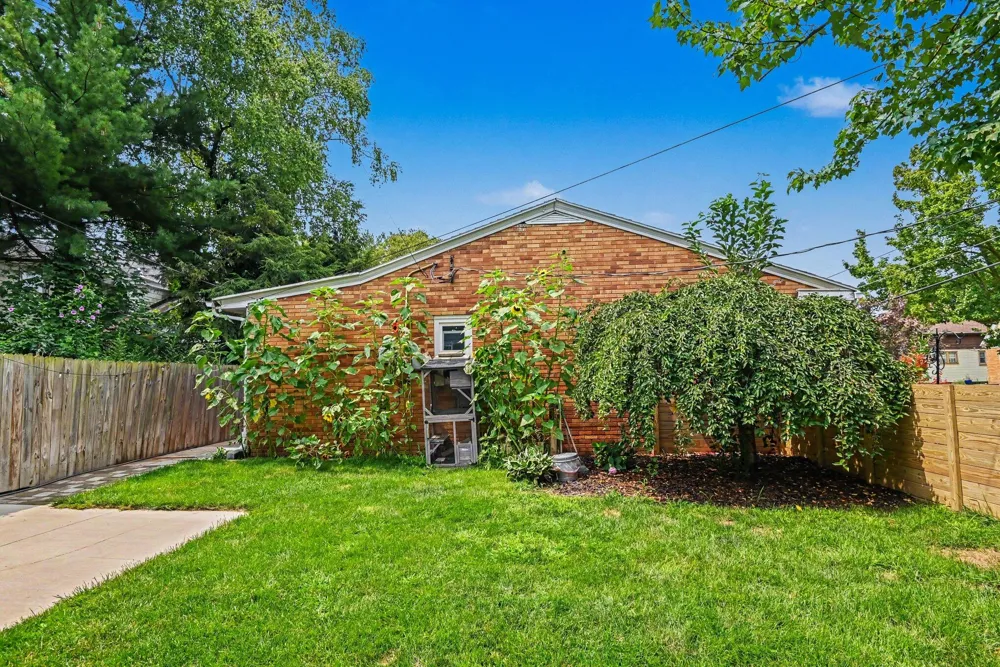 32 Cherry Street Holland City, MI 49423