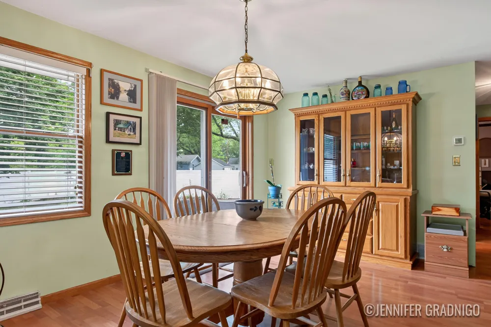 943 Grandridge Court Holland City, MI 49423