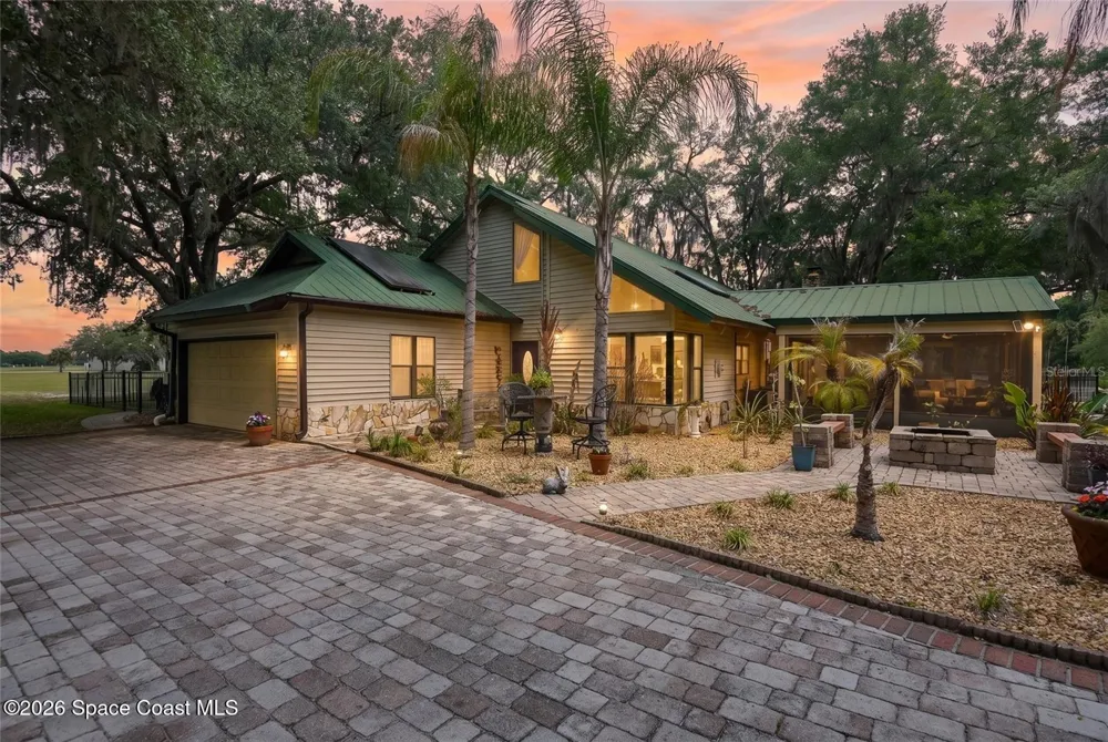 1851 Maytown Road Oak Hill, FL 32759