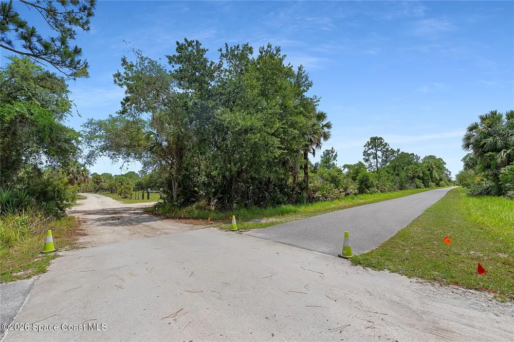 1851 Maytown Road Oak Hill, FL 32759