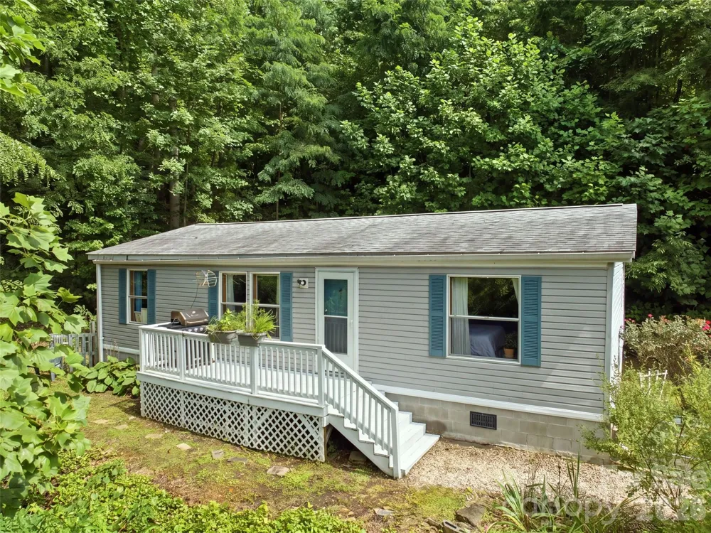 180 Hidden Meadow Drive Candler, NC 28715