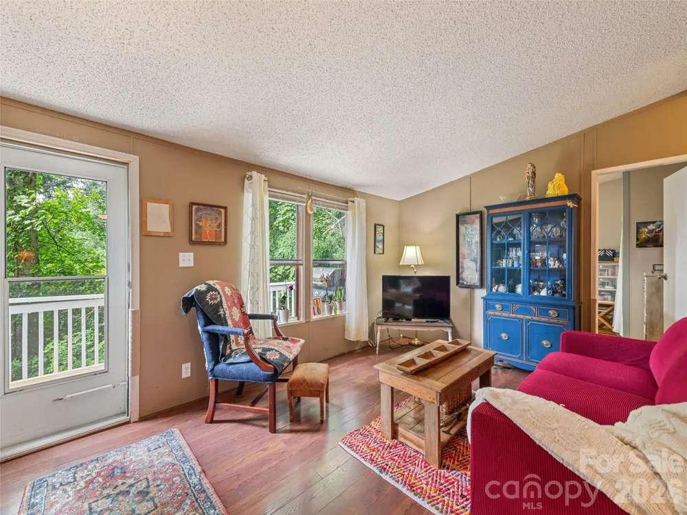 180 Hidden Meadow Drive Candler, NC 28715