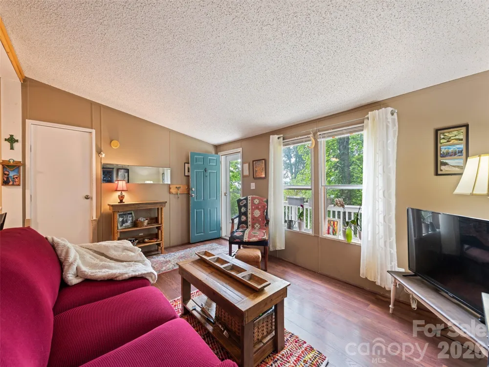 180 Hidden Meadow Drive Candler, NC 28715