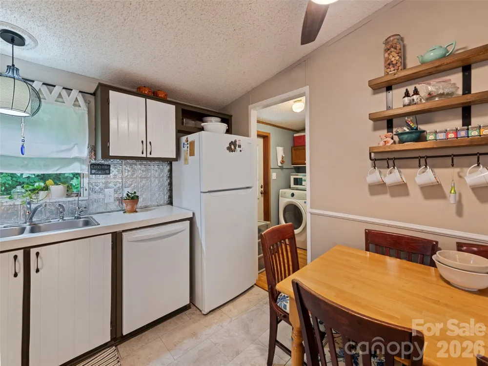 180 Hidden Meadow Drive Candler, NC 28715