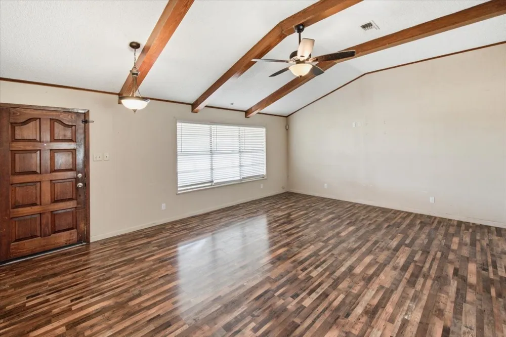 710 E Avenue A Rosebud, TX 76570