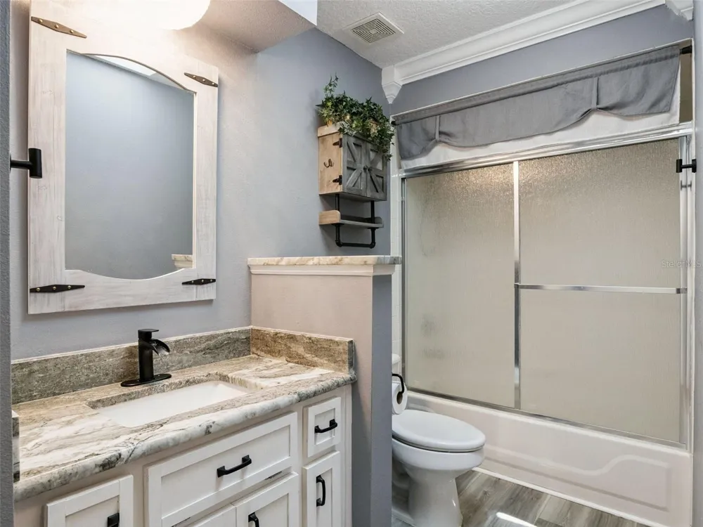 21738 KING RICHARDS WAY Leesburg, FL 34748