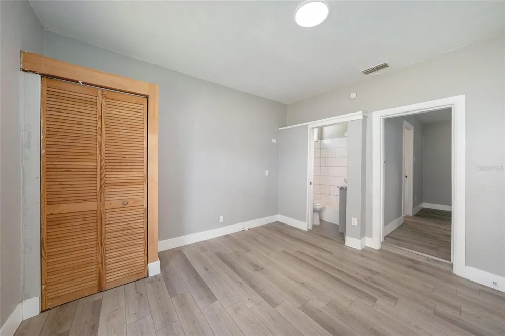 2920 17TH STREET Tampa, FL 33605