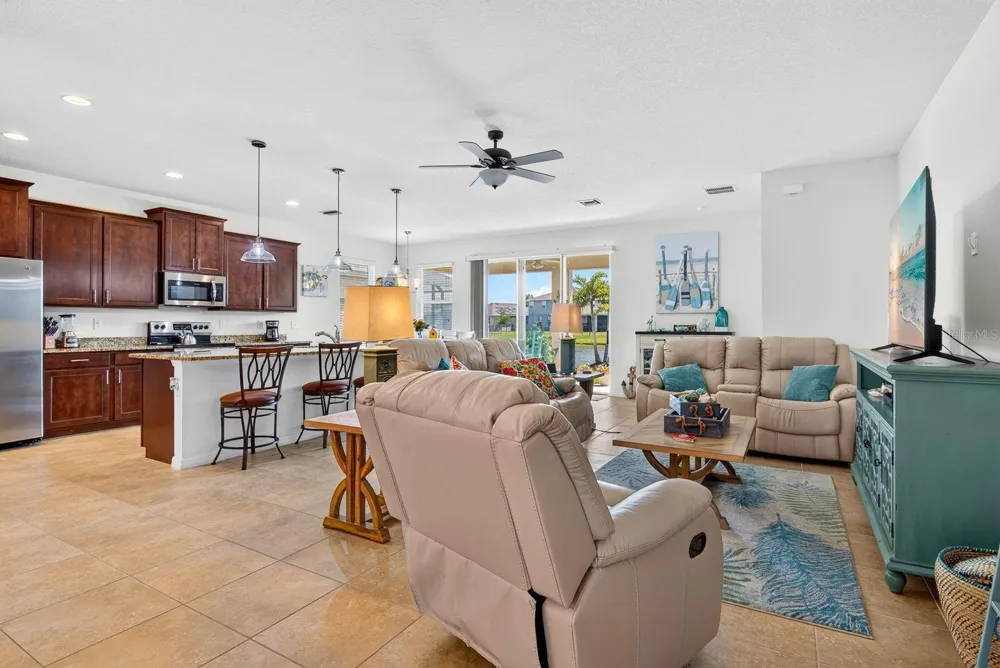 6435 DEVESTA LOOP Palmetto, FL 34221