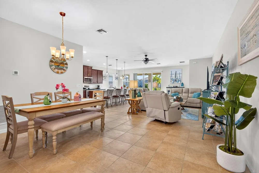 6435 DEVESTA LOOP Palmetto, FL 34221