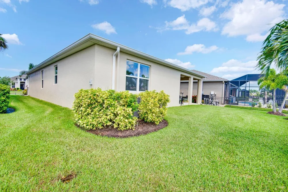 6435 DEVESTA LOOP Palmetto, FL 34221