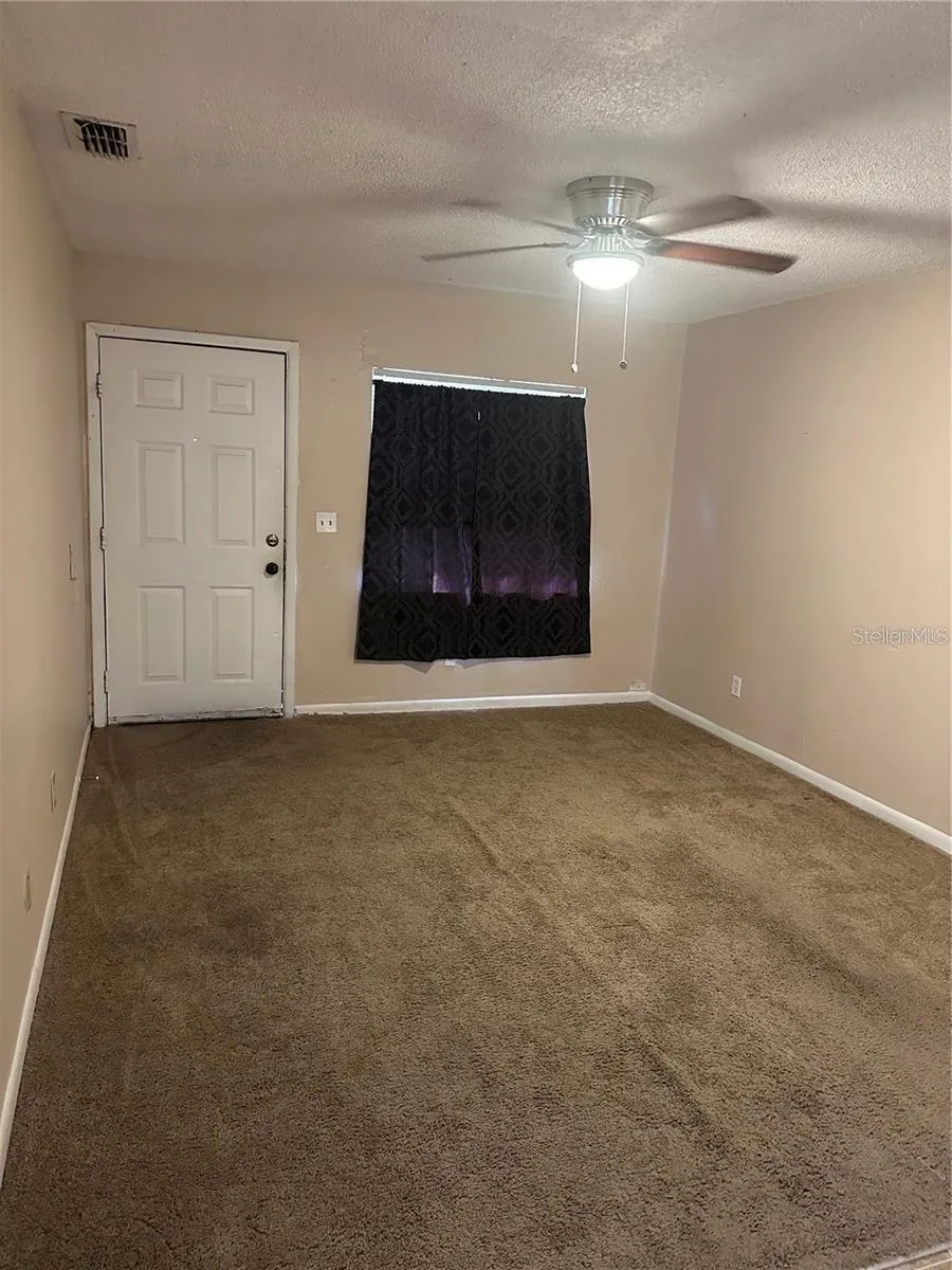 8203 KLONDYKE STREET #B Tampa, FL 33604