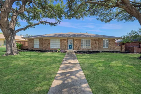 2325 Merrimac Drive