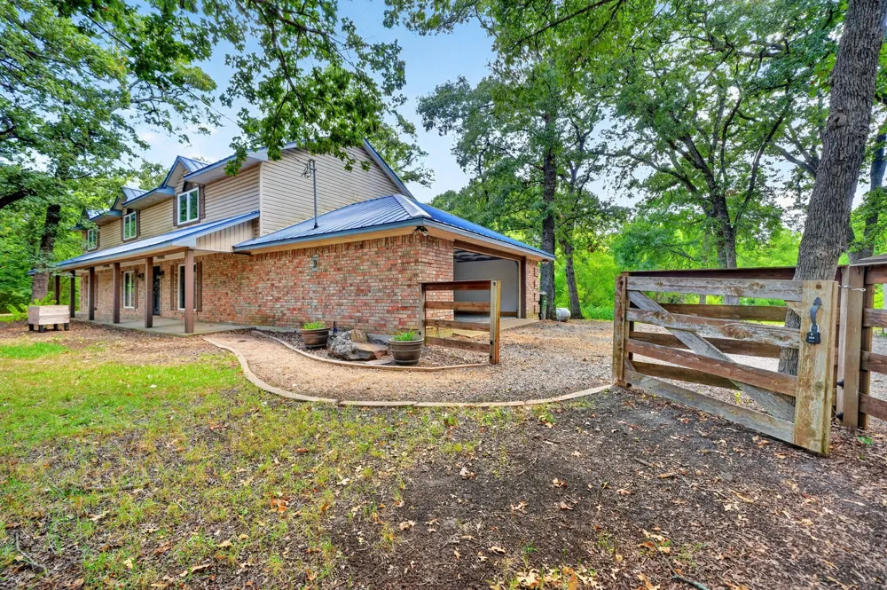10504 County Road 2450 Terrell, TX 75160