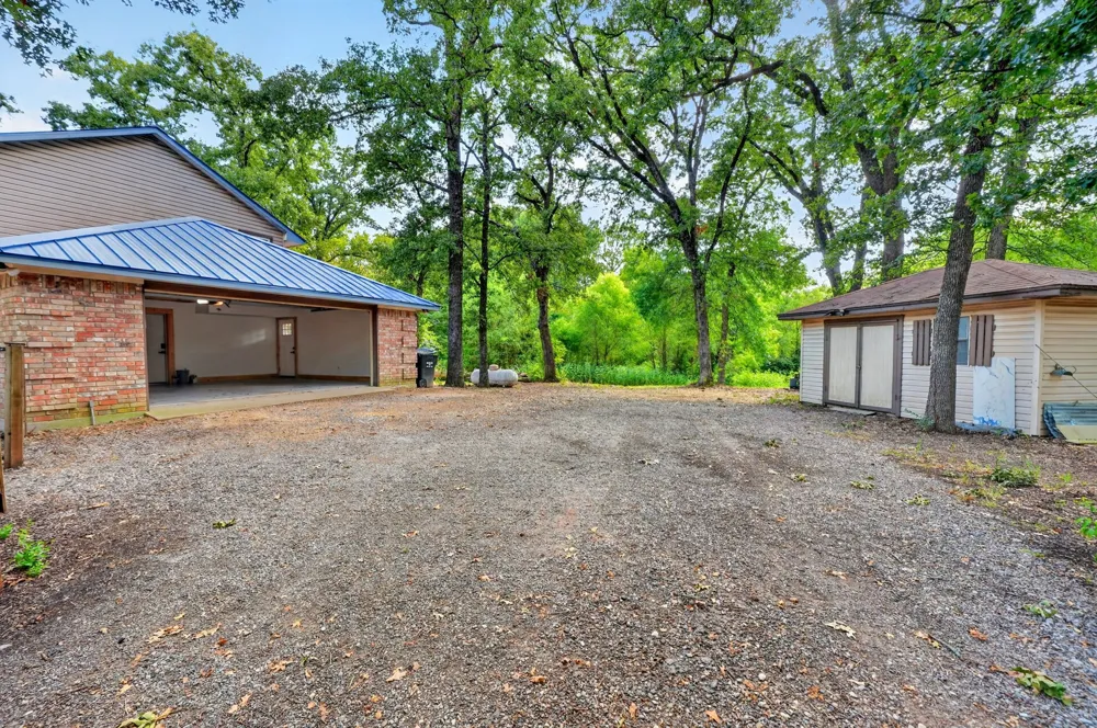 10504 County Road 2450 Terrell, TX 75160