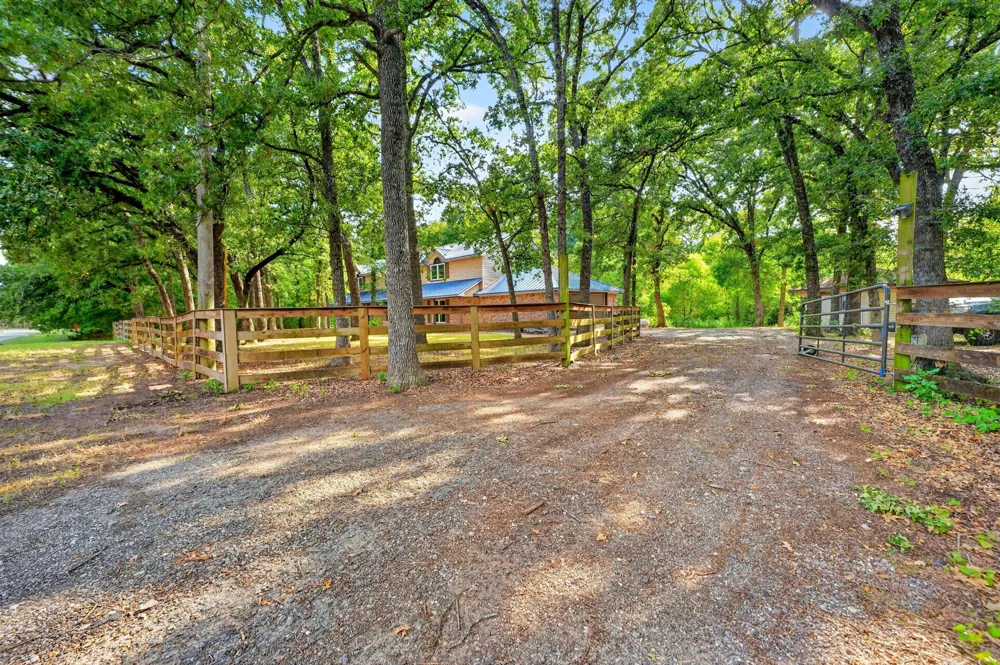 10504 County Road 2450 Terrell, TX 75160