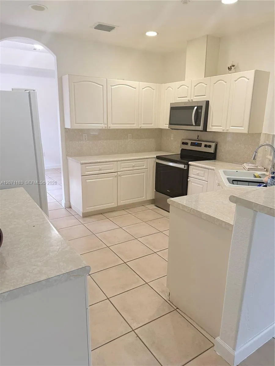 14918 SW 15th Ln #0 Miami, FL 33194